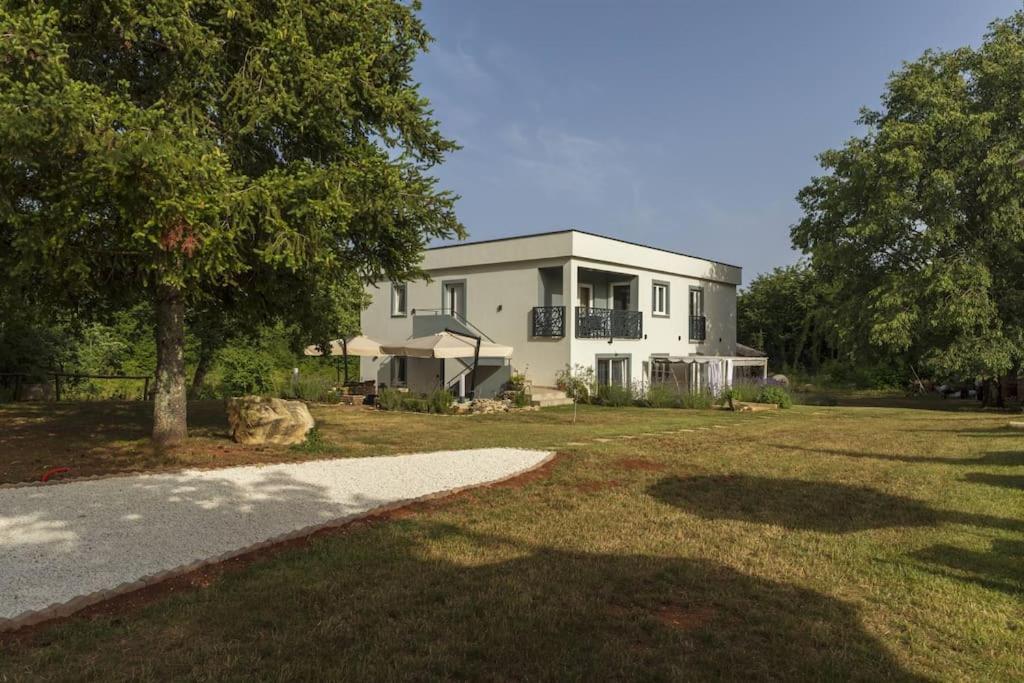 Pićan Luxury Villa Cetiri Hrasta מראה חיצוני תמונה