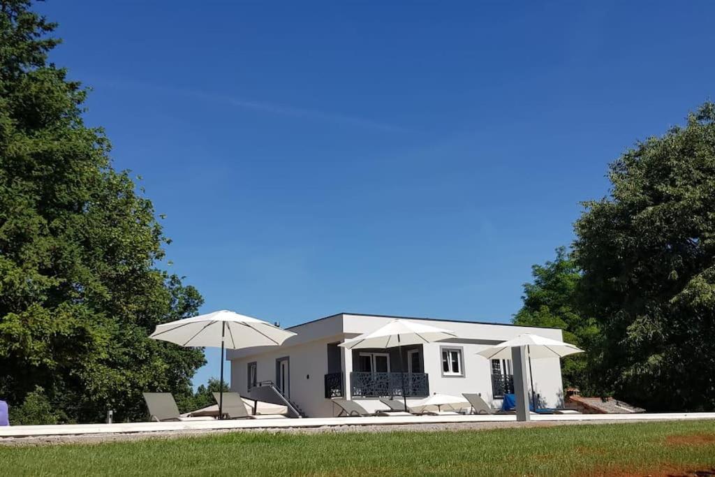 Pićan Luxury Villa Cetiri Hrasta מראה חיצוני תמונה